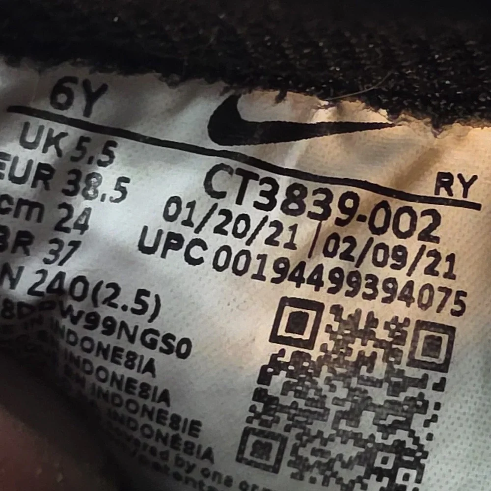 Nike Air Force 1 '07 Black / White Size 6Y CT3839-002
